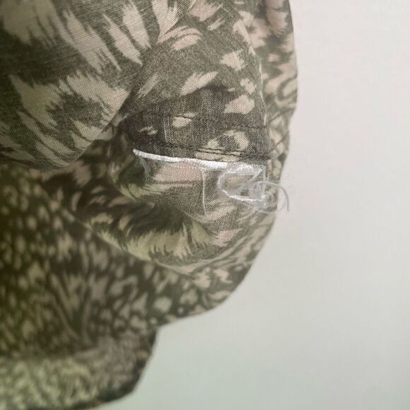 Joie Women’s Green Animal Print Oversized Short Sleeve Button Up Shirt Size S - Picture 6 of 7